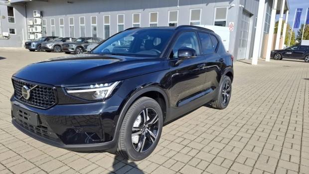 Volvo XC40 2.0 [B4] Mhev Plus Dark DCT Magnsze...